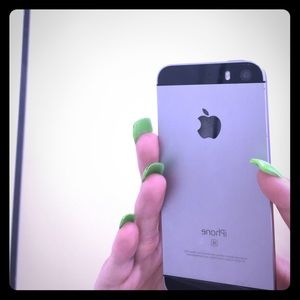 I phone 5se unlocked 64 gb